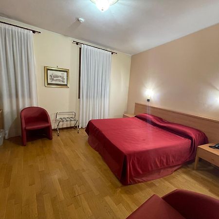 Hotel Ab Baretta Legnaro Экстерьер фото